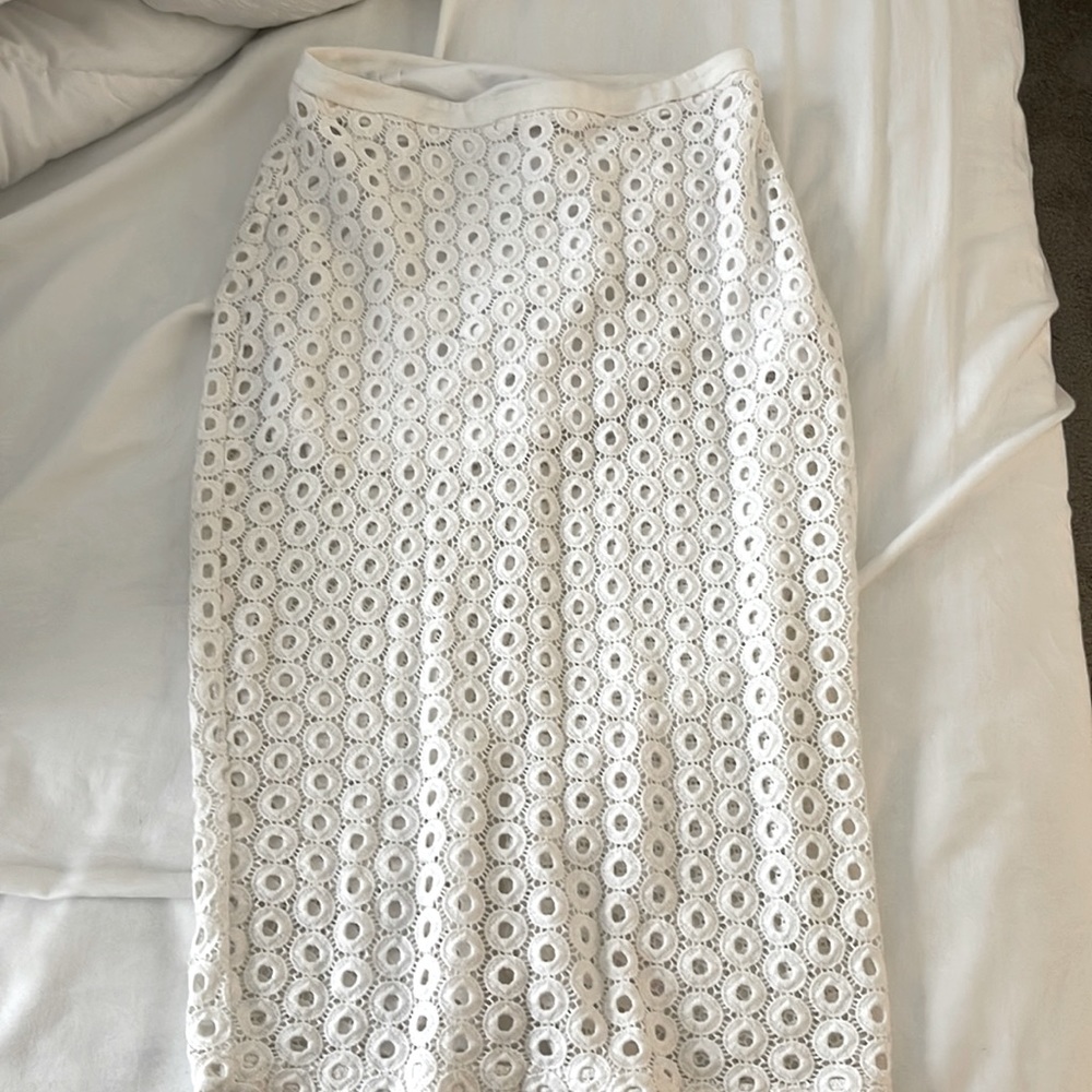 Mini body con white skirt with overlay